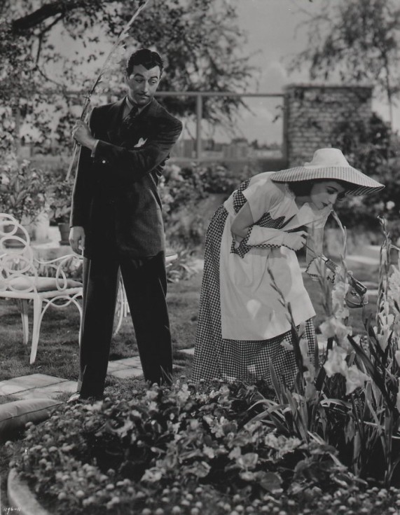 Robert Taylor and Joan Crawford in 'When Ladies Meet' (1941)